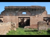 05261 ostia - regio iii - insula xiv - caseggiato di annio (iii,xiv,4) - westfassade.jpg